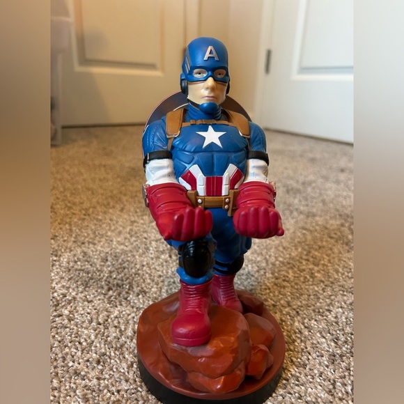 Cable guys Captain America Action Figure xbox or game controller holder - Picture 2 of 5